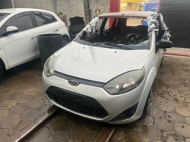 PARACHOQUE E PAR DE FAROL